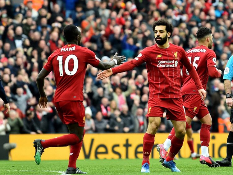 Sadio Mane dan Mo Salah, menjadi penentu kemenangan Liverpool, 2-1 atas Bournemouth di Anfield pada pekan ke-29 Liga Inggris, Sabtu (7/3/2020) malam/Foto: Getty Images