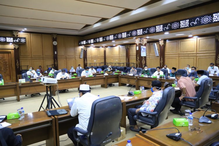 Rapat panja pertama dibentuk ketika rapat realokasi anggaran pada 3 April/Foto: Dimas