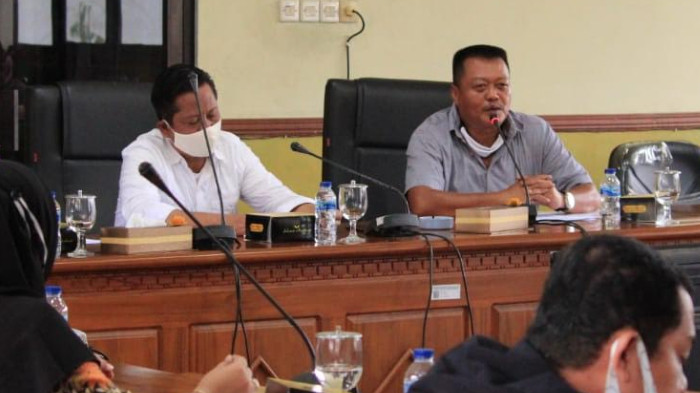 rapat dengar pendapat (hearing) antara Komisi C DPRD Sidoarjo dan Dinas Pekerjaan Umum, Bina Marga, dan Sumber Daya Air (PUBMSDA), Selasa (29/12/2020).