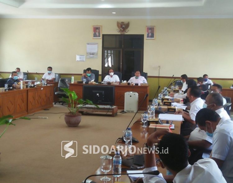 Rapat hearing Dinas Perkim Sidoarjo dengan Komisi A DPRD Sidoarjom Rabu (6/1)/Foto: Dimas,