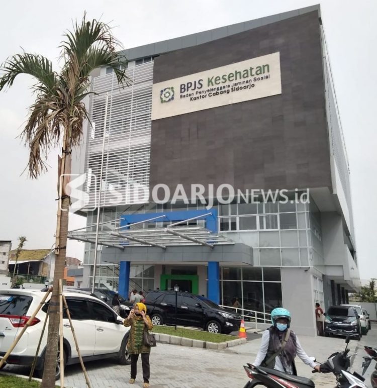 Per tanggal 1 Januari 2022, Kantor BPJS Kesehatan Cabang Sidoarjo pindah ke Jalan Erlangga No.222, Kelurahan Celep, Sidoarjo/Affendra