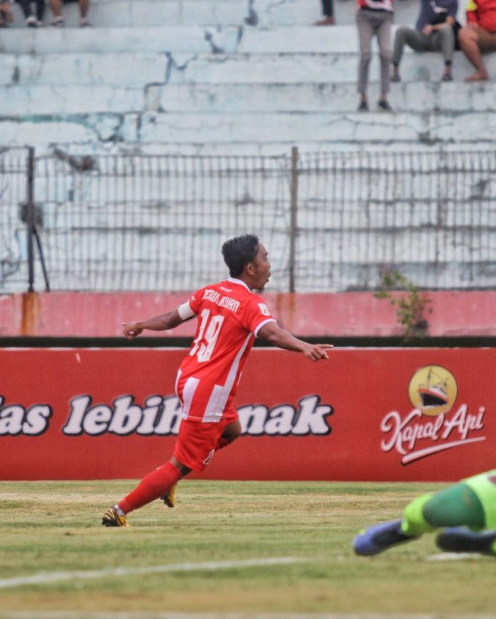 Rendi Irwan selebrasi usai mencetak gol ke gawang Putra Delta Sidoarjo di Stadion Gelora Delta Sidoarjo, Senin, (5/9/2022) / Foto: istimewa