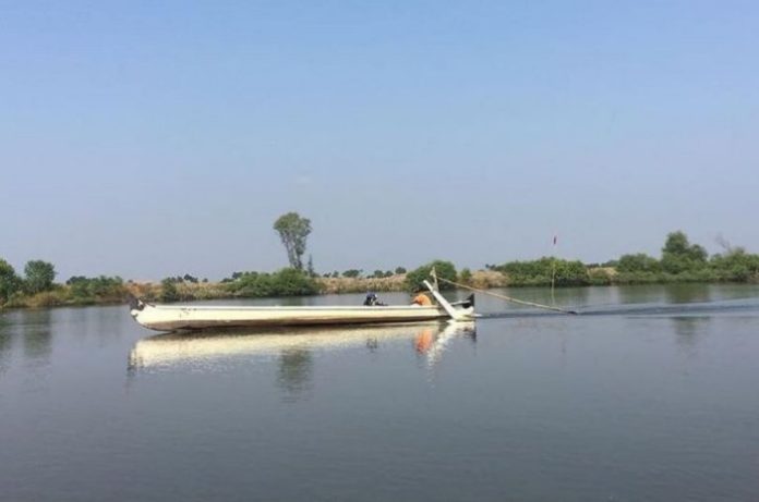 Keindahan alam Wisata Bahari Tlocor di Desa Kedungpandan, Kecamatan Jabon, Sidoarjo / Foto : Instagram@wisatabaharitlocor
