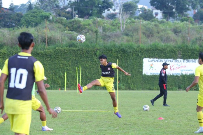 Training Camp Deltras FC Sidoarjo di Kota Batu / Foto : Ipung Syaiful
