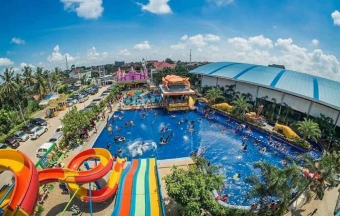 Kolam renang Kraton Waterpark/Foto: Dok. kratonwaterpark.com