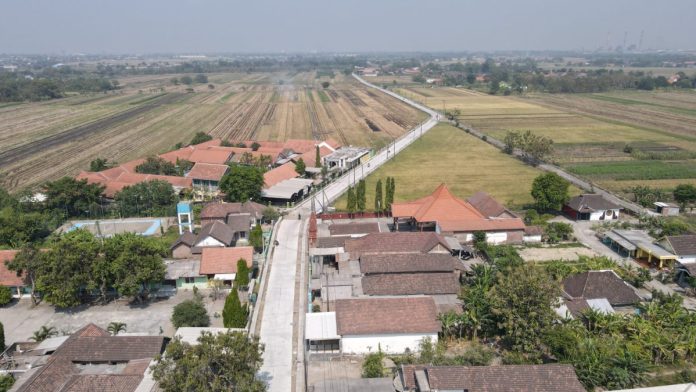 Proyek betonisasi jalan dan pembangunan jembatan pengerjaannya terus dikebut Bupati Sidoarjo, Ahmad Muhdlor Ali / Foto: istimewa