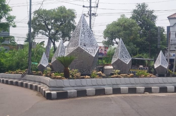 FOTO: Taman Pulau Jalan di Gajah Mada tuntas dibangun/Foto: Ipung Syaiful