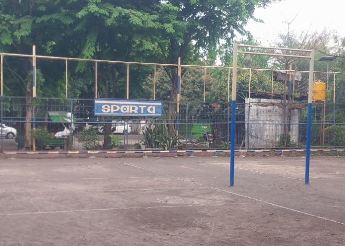 Lapangan Voli Sparta yang berada di dalam area Alun-alun Sidoarjo/Foto: Ipung Syaiful