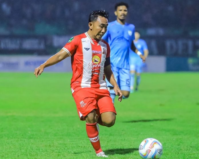 Kapten Deltras FC Rendi Irwan saat melawan Persela Lamongan di Stadion Gelora Delta Sidoarjo/Foto: Istimewa