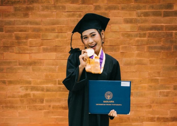 Ilustrasi wisuda mahasiswa/Foto: Agung Pandit Wiguna/Pixels