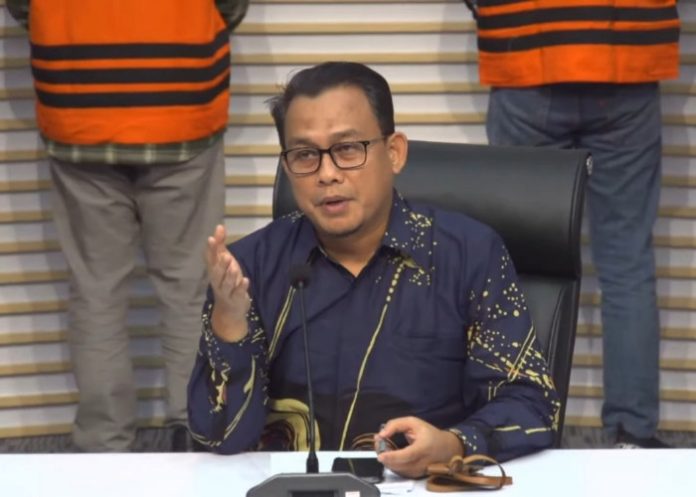 FOTO: Juru Bicara Penindakan dan Kelembagaan KPK Ali Fikri saat memberikan keterangan pers terkait OTT di Kabupaten Sidoarjo/Foto: Istimewa
