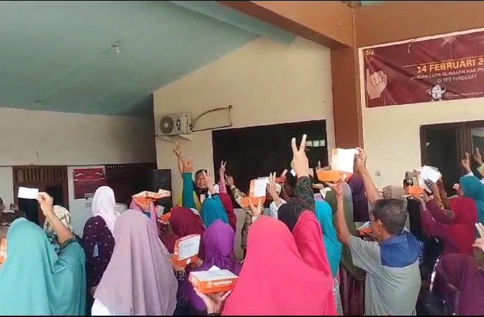 Tangkapan layar acara makan siang gratis bersama 