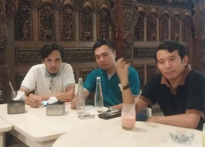 Ketua DPD Partai Golkar Sidoarjo, Adam Rusydi (kanan) / Foto: Ipung Syaiful