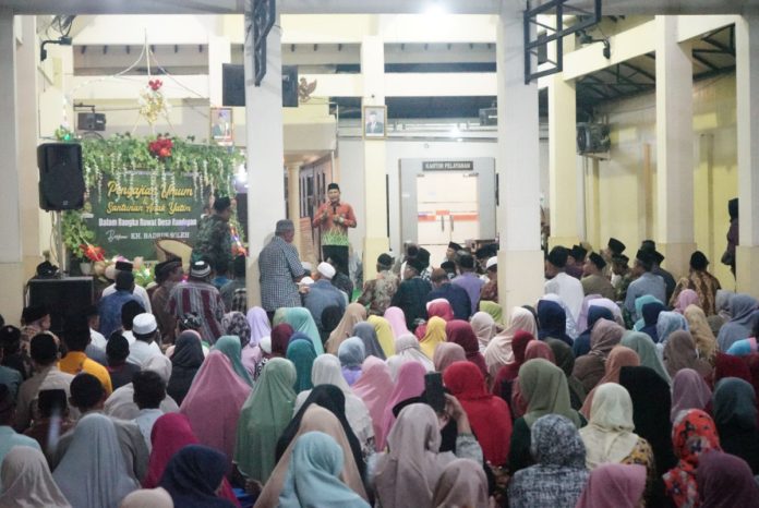 Wabup Subandi saat menghadiri ruwat desa Randegan Kecamatan Tanggulangin, Sidoarjo, Kamis (29/2/2024) malam / Foto: ipung syaiful