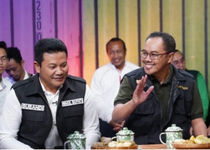 Ketua DPC PKB Sidoarjo Subandi saat bersama Sekretaris DPC PKB Sidoarjo Abdillah Nasih dalam sebuah kegiatan/Foto: Istimewa