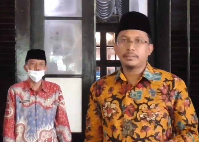 Bupati Sidoarjo Ahmad Muhdlor Ali saat ditemui awak media usai halal bihalal bersama ASN di Pendopo Delta Wibawa/Foto: Ipung Syaiful