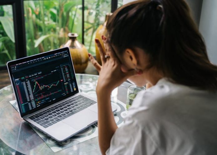 Ilustrasi foto pertumbuhan ekonomi di Sidoarjo mengalami penurunan/Foto: Pexels.com