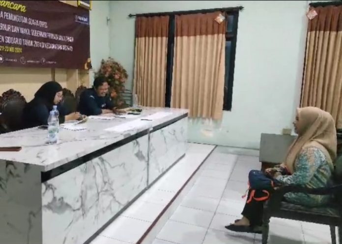 PKK Wonoayu saat melaksanakan tes wawancara terhadap calon anggota PPS Pilkada 2024/Foto: Ipung Syaiful