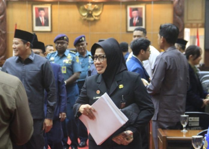 Sekretaris Daerah Sidoarjo Fenny Apridawati usai menghadiri rapat Paripurna DPRD Sidoarjo/Foto: Ipung Syaiful