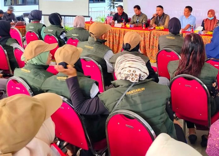 KPU Sidoarjo saat melakukan bimtek terhadap ratusan pantarlih kecamatan Sukodono/foto: Istimewa