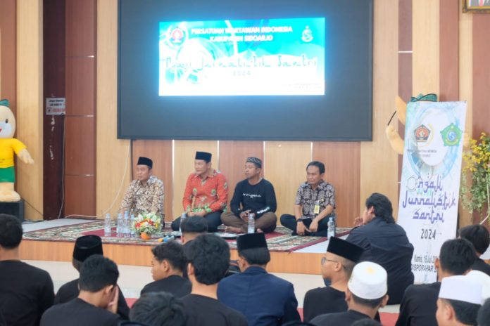 Persatuan Wartawan Indonesia (PWI) Sidoarjo mengadakan diklat Ngaji Jurnalistik Santri di Aula Disporapar Sidoarjo, Kamis, (18/7/2024) / Foto: PWI Sidoarjo