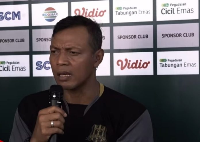 Pelatih Deltras FC Sidoarjo Bejo Sugiantoro/Foto: Istimewa