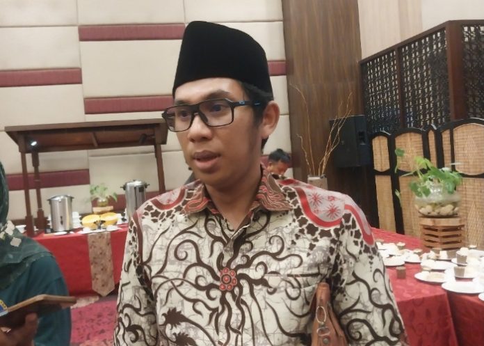 Ketua KPU Sidoarjo Fauzan Adhim saat diwawancarai awak media beberapa waktu lalu/Foto: Ipung Syaiful