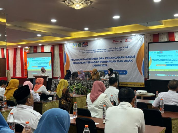 Unit PPA Sat Reskrim Polresta Sidoarjo saat memberikan paparan mencegah bullying pada kalangan pelajar / Foto : istimewa