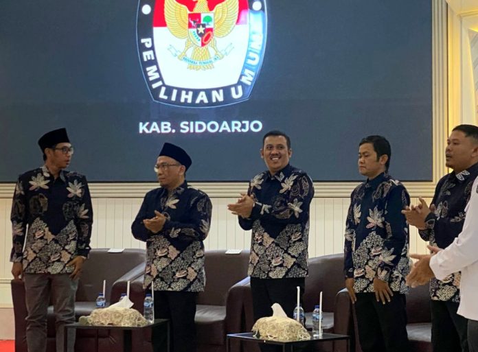 Lima Komisioner Komisi Pemilihan Umum (KPU) Sidoarjo/foto: Istimewa
