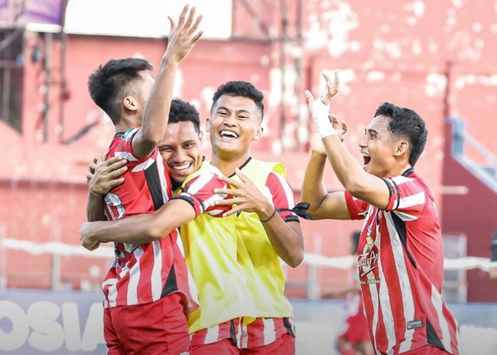Pemain Deltras FC Sidoarjo selebrasi usai mencetak gol ke gawang Persipura Jayapura/Foto: Dok. Deltras FC