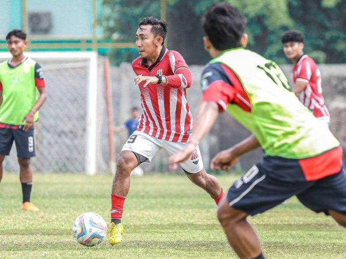 Skuad Deltras FC Sidoarjo latihan jelang menghadapi Gresik United/Foto: Dok. Deltras FC