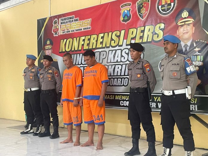 Kedua pelaku saat gelaran pers rilis / Foto : istimewa.