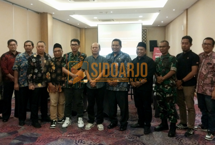 KPU Sidoarjo bersama stakeholder terkait usai rapat kordinasi penetapan pasangan calon bupati dan wakil bupati terpilih hasil Pilkada 2024 / Foto: Ipung Syaiful