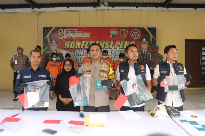 Barang bukti ditunjukkan kepolisian/Foto : istimewa