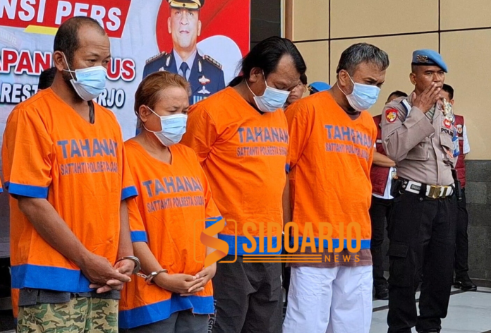 Tampang pelaku penyebar uang palsu/Foto: Hnf