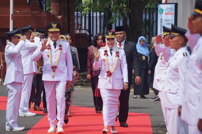 Bupati Sidoarjo, Subandi dan Wakil Bupati Sidoarjo, Mimik Idayana /Foto: istimewa