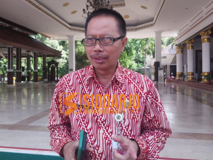 Kepala Dinas Pendidikan dan Kebudayaan Sidoarjo, Dr Tirto Adi saat diwawancarai awak media di Pendopo Delta Wibawa/Foto: Ipung Syaiful