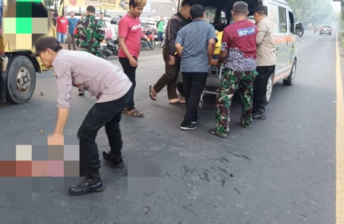 Polisi saat melakukan olah Tempat Kejadian Perkara (TKP) / Foto: istimewa