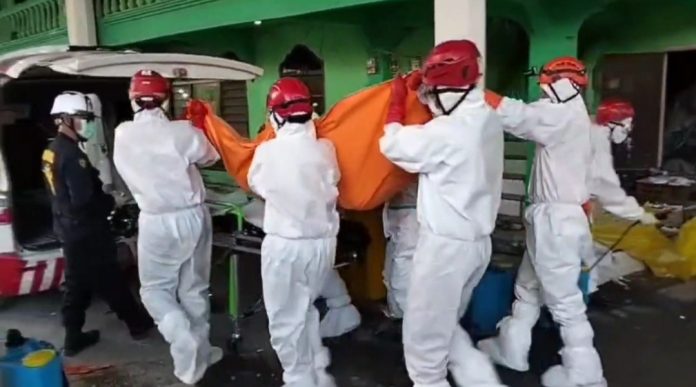 Upaya pencarian dan evakuasi korban reruntuhan bangunan Pondok Pesantren (Ponpes) Al-Khoziny, Buduran, Sidoarjo, terus dilakukan tanpa henti hingga hari kedelapan, Senin (6/10/2025)/Foto: istimewa