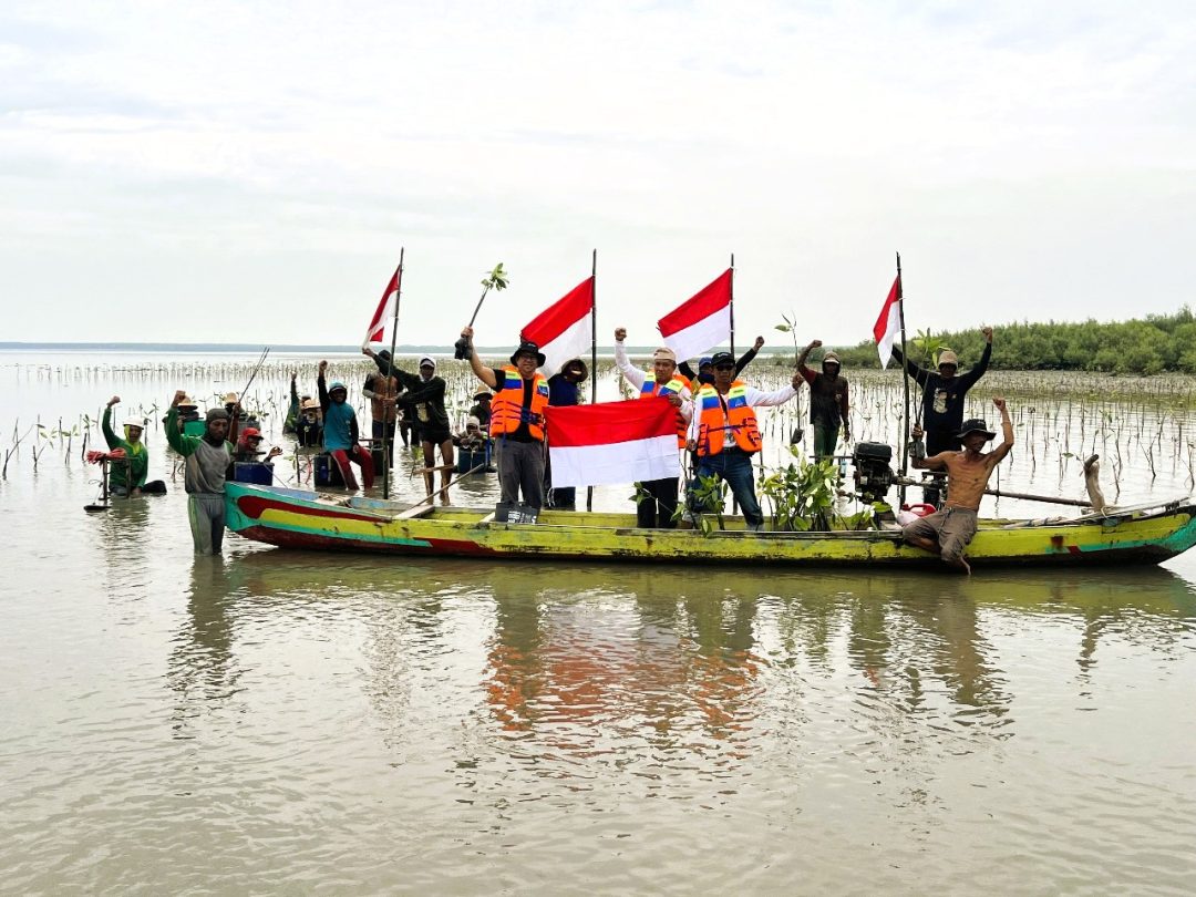 KKKS Saka Indonesia Pangkah Limited melalui program Pengembangan Konservasi Alam aktif menjaga kelestarian mangrove di wilayah Ujungpangkah, Gresik / Foto: istimewa