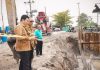Bupati Subandi Turun Tangan, Sidak Rumah Pompa Kedungpeluk Demi Akhiri Banjir Sidoarjo Bupati Sidoarjo H. Subandi melakukan inspeksi mendadak (sidak) ke lokasi pembangunan rumah pompa dan bendungan di Desa Kedungpeluk, Kecamatan Candi, Kamis (27/11/2025) / Foto: istimewa