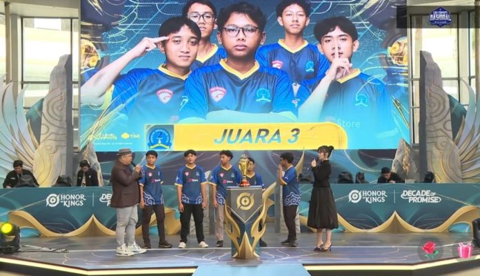 Tim esports dari SMAN 2 Sidoarjo sukses menorehkan sejarah baru dengan menyabet Juara 3 Liga Esport Nasional Pelajar (LENP) 2025 untuk gim Honor of Kings di Jakarta, Minggu (2/11/2025) / Foto: istimewa