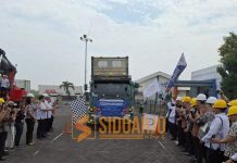 Ekspor Udang Indonesia Mulai Pulih, 10 Kontainer Bersertifikat Bebas Cs-137 Dilepas ke Amerika Pelepasan kontainer ekspor udang ke negara Amerika/Foto: Hnf