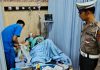 Suami Tewas, Istri Luka Parah dalam Kecelakaan di Lingkar Timur Kondisi korban saat dibawa ke rumah sakit/Foto: istimewa.