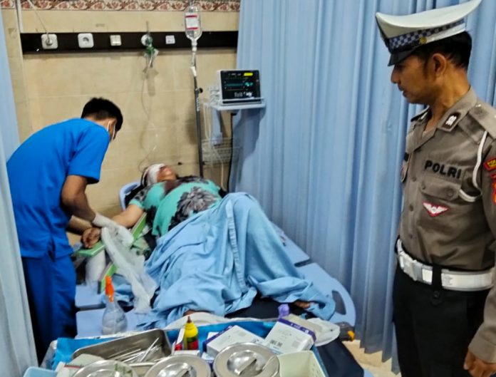 Kondisi korban saat dibawa ke rumah sakit/Foto: istimewa.