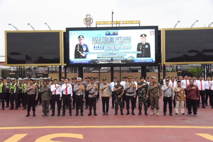 Apel Gelar Pasukan Operasi Lilin Semeru 2025 yang digelar di Lapangan Apel Mapolresta Sidoarjo, Jumat (19/12/2025) / Foto: istimewa