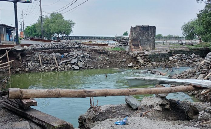 Potret jembatan yang terputus belum ada perbaikan/Foto: istimewa