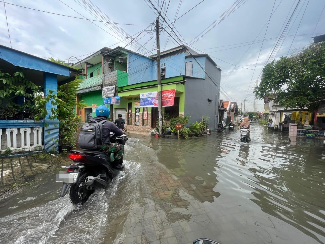 Suasana banjir di area permukiman warga / Foto: istimewa