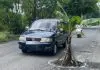 Tanam Pisang di Jalan Berlubang, Warga Sadang Kirim Sinyal Keras ke Pemkab Pohon pisang "ditanam" di jalan berlubang / Foto : istimewa