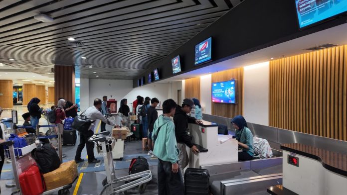 Calon penumpang saat berada di Bandara Internasional Juanda / Foto: istimewa